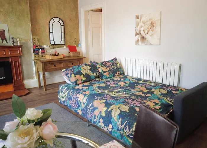 1 Bedrooms Flat In Central Edinburgh Haymarket, Heart Of Edinburgh Flat Sleeps 4 ,