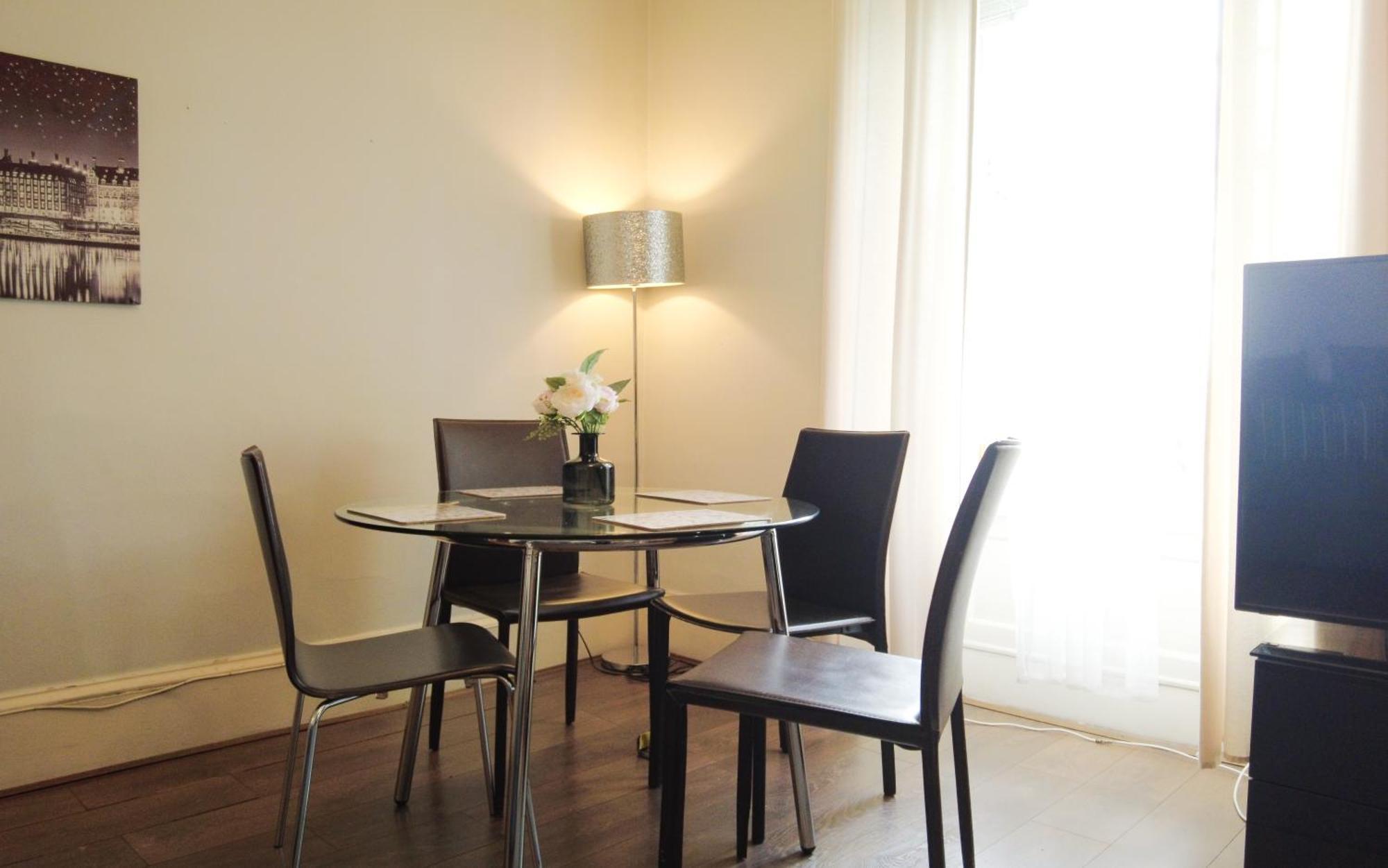 Apartamento 1 Bedrooms Flat In Haymarket, Heart Of Flat Sleeps 4 , *